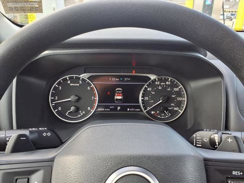 Certified 2025 Nissan Rogue S AWD/4WD image 9