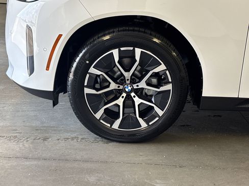 New 2025 BMW X3 xDrive30i w/ Convenience Package image 10