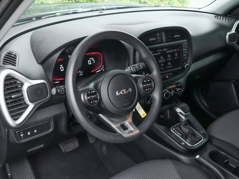 Used 2024 Kia Soul LX w/ Option Group 015 image 19