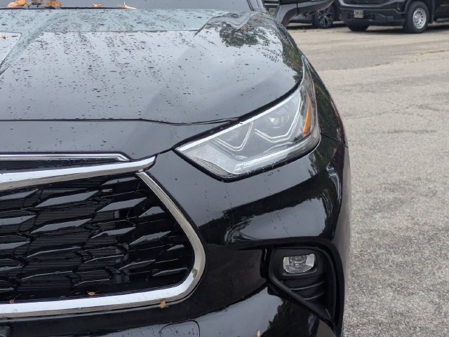 New 2026 Toyota Highlander Limited AWD/4WD image 11
