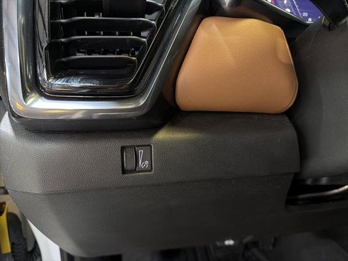 Used 2023 GMC Canyon AT4 w/ AT4 Premium Package image 15