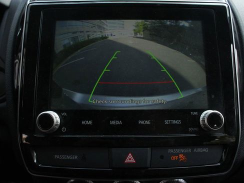 Used 2025 Mitsubishi Outlander Sport LE AWD/4WD image 33