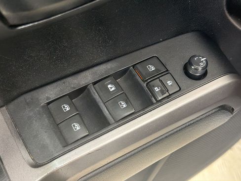 Used 2021 Toyota Tacoma SR5 RWD image 14