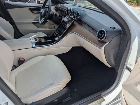 Used 2025 Mercedes-Benz C 300 4MATIC Sedan image 49