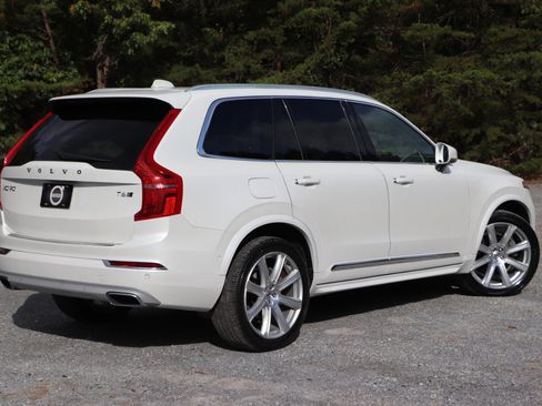 Used 2017 Volvo XC90 T6 Inscription w/ Vision Package image 3