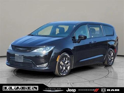 Certified 2019 Chrysler Pacifica Touring Plus w/ S Appearance Package FWD image 1