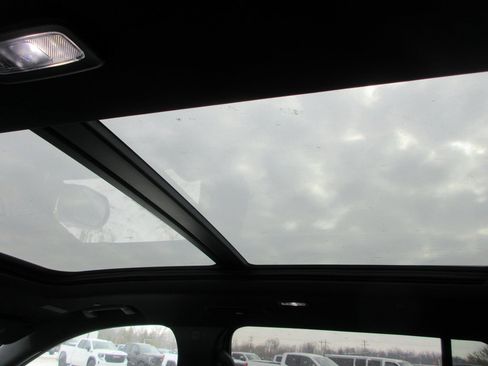 New 2026 GMC Acadia AT4 w/ Luxury Package image 15