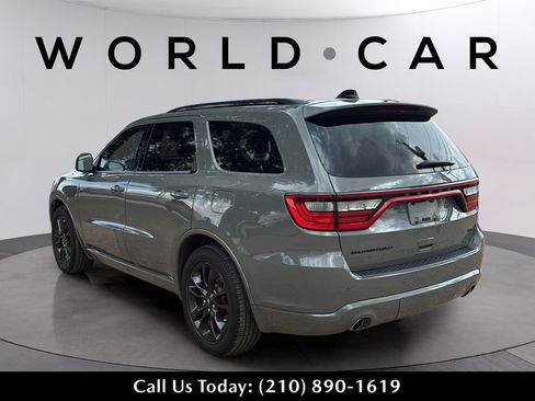 Used 2023 Dodge Durango GT w/ Blacktop Package RWD image 9