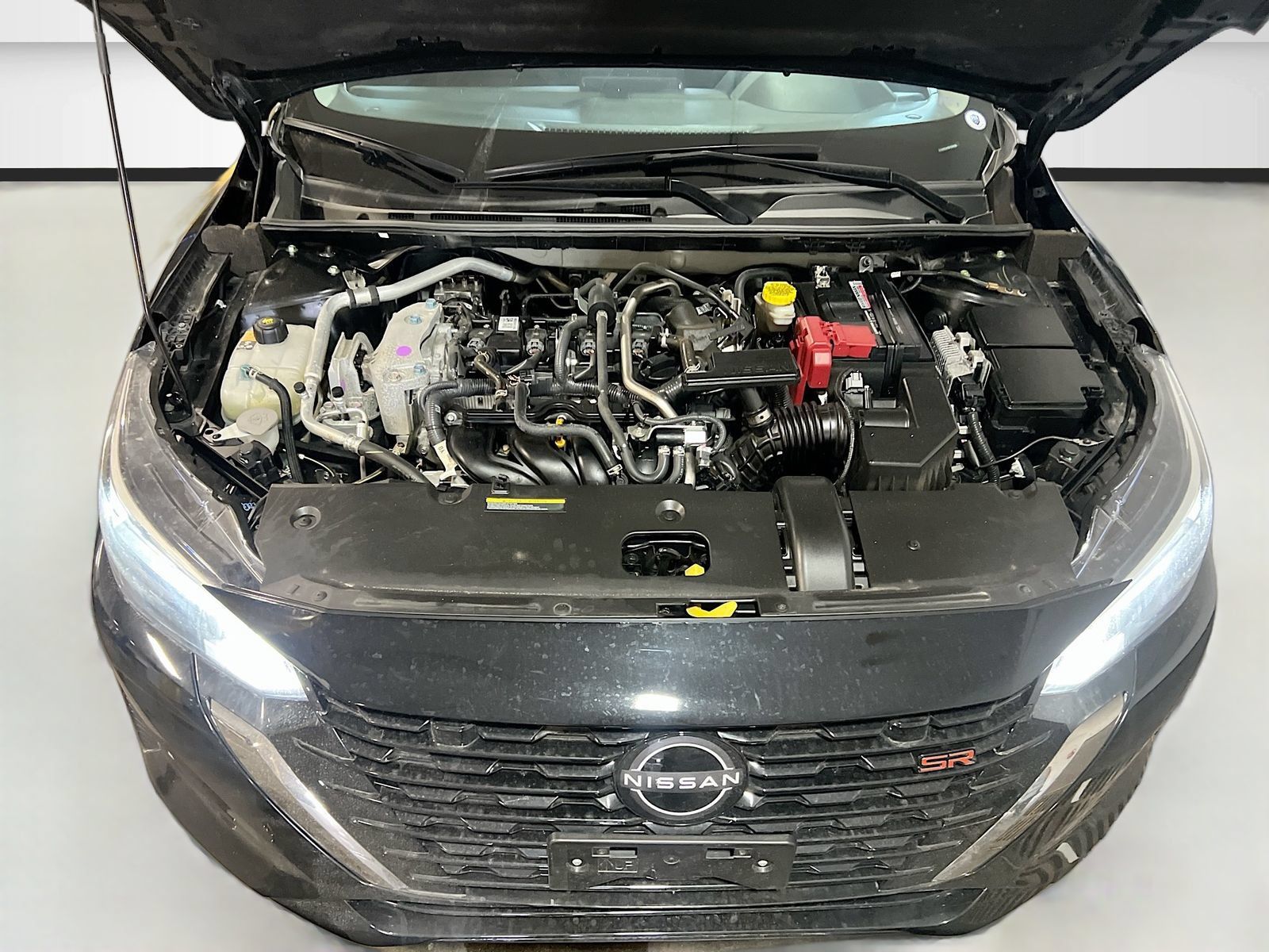 Used 2025 Nissan Sentra SR FWD image 27