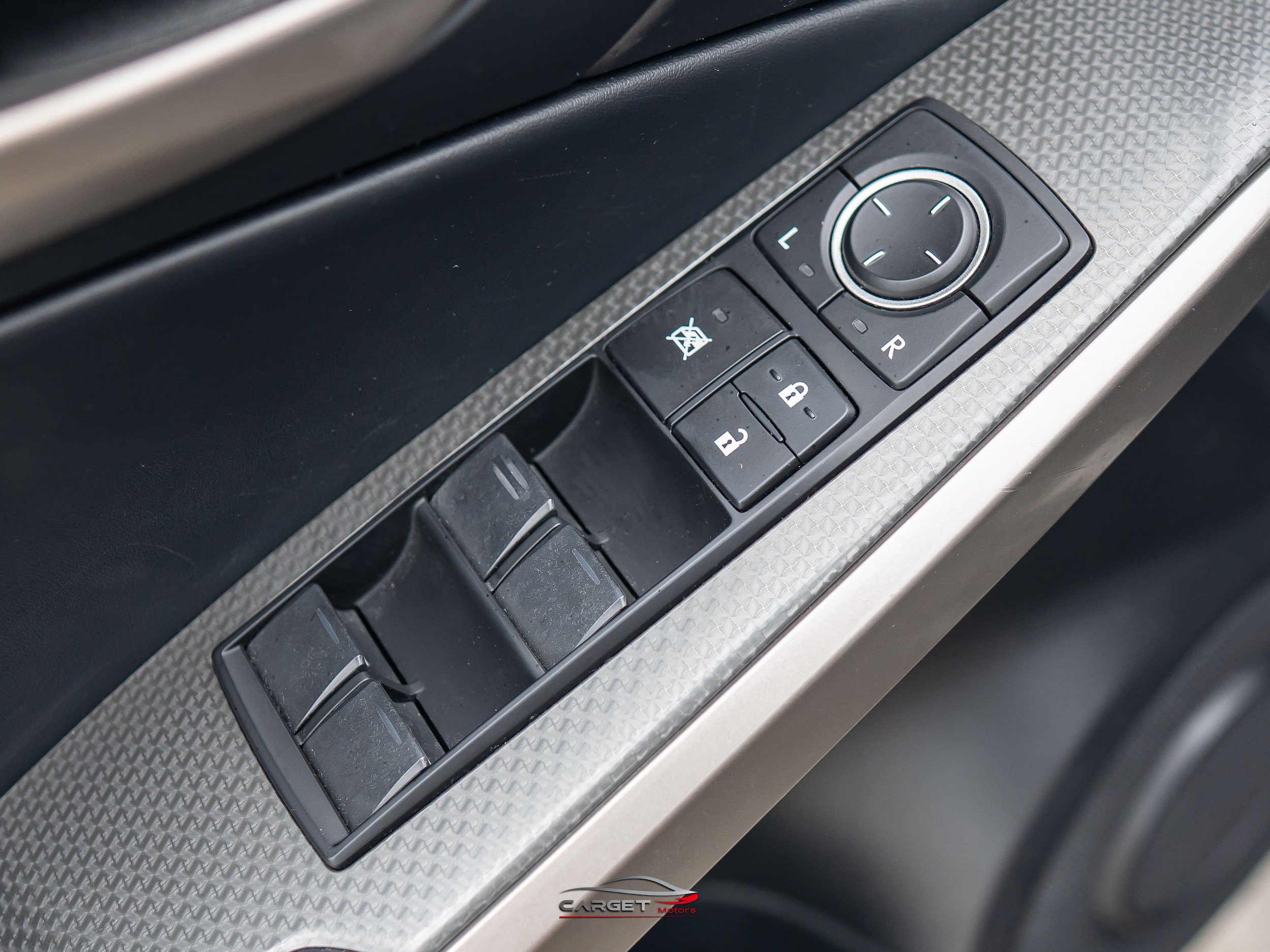 Used 2017 Lexus IS 350 F Sport w/ F Sport Package RWD image 41