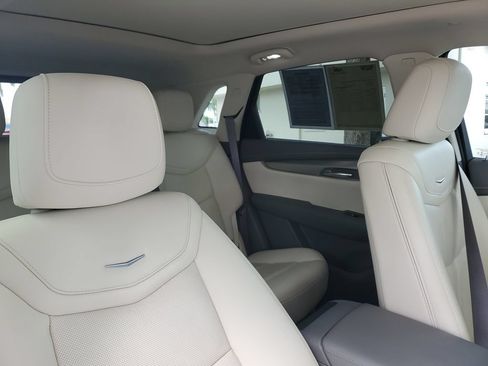 Used 2021 Cadillac XT5 Premium Luxury FWD image 24