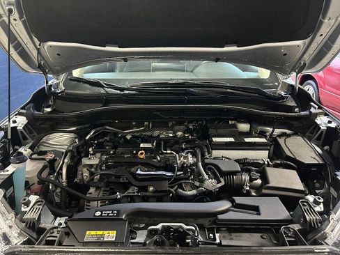 Used 2024 Toyota Corolla Cross XLE w/ Convenience Package AWD/4WD image 29