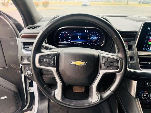 Used 2023 Chevrolet Suburban Premier AWD/4WD image 14