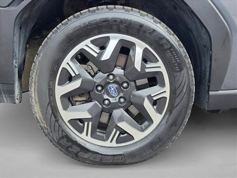Used 2025 Subaru Forester Premium w/ Convenience Package #1 AWD/4WD image 9