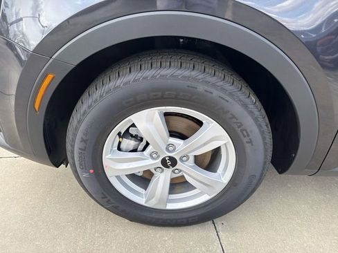 New 2026 Kia Sorento LX FWD image 5