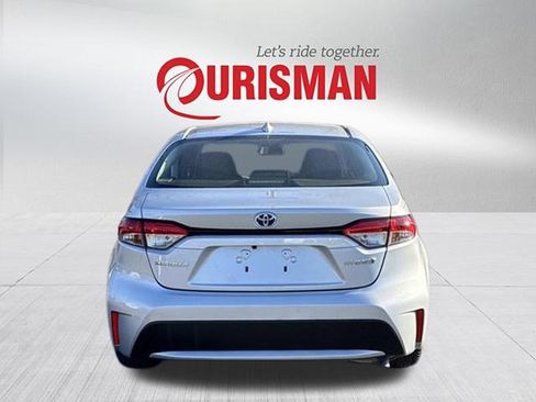 Used 2022 Toyota Corolla LE image 3