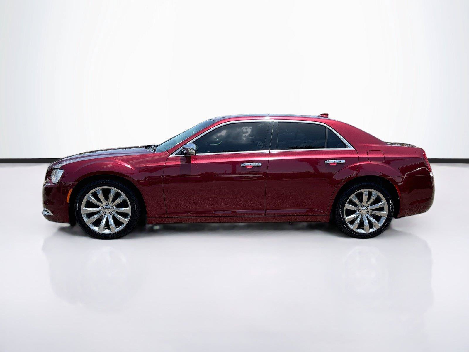 Used 2018 Chrysler 300 Limited w/ Safetytec Plus Group RWD image 4