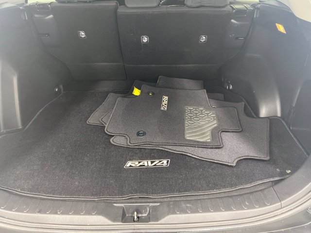 Used 2019 Toyota RAV4 LE w/ Carpet Mat Package AWD/4WD image 9