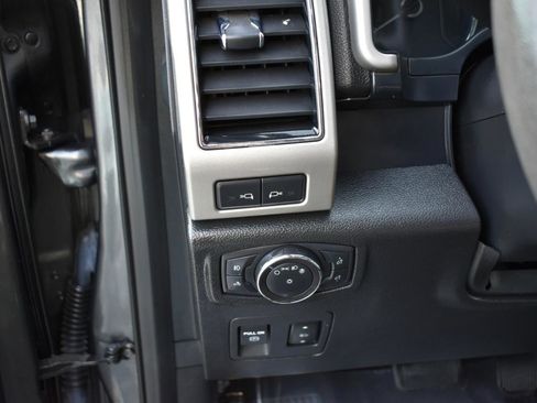 Used 2019 Ford F150 Lariat w/ Equipment Group 502A Luxury AWD/4WD image 23