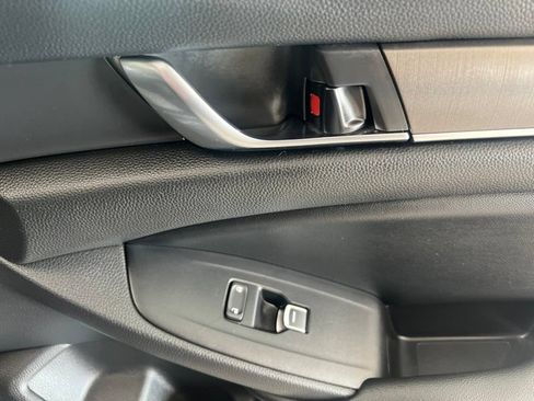 Used 2022 Honda Accord LX image 14
