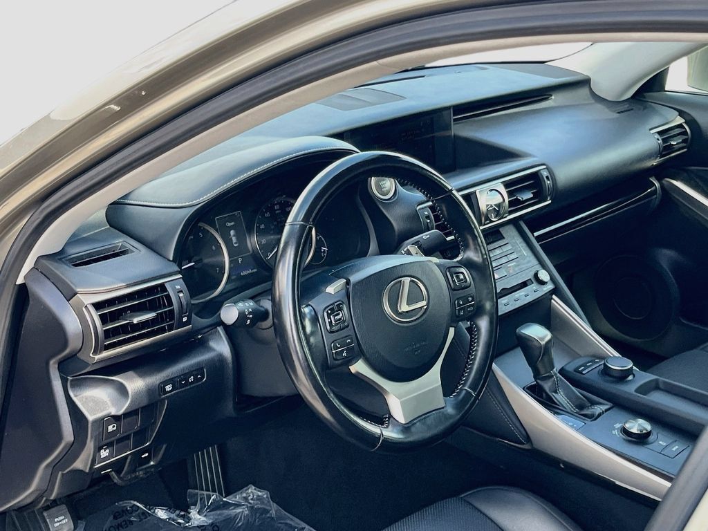 Used 2020 Lexus IS 300 w/ Accessory Package RWD image 9