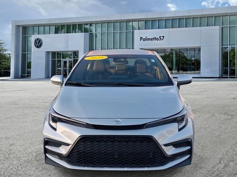 Used 2025 Toyota Corolla SE FWD image 2