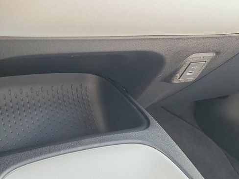 New 2026 Toyota Corolla SE FWD image 17
