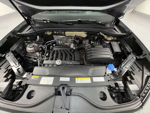 Used 2022 Volkswagen Atlas SE w/ Panoramic Sunroof Package AWD/4WD image 16