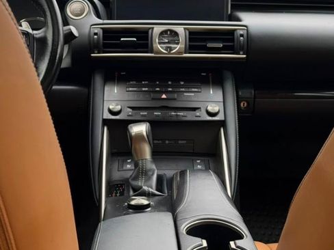 Used 2017 Lexus IS 300 AWD image 24