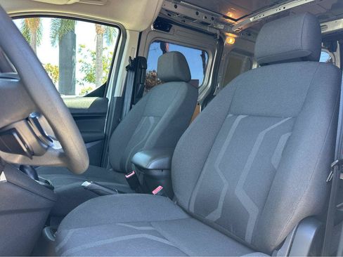 Used 2017 Ford Transit Connect XLT FWD image 7