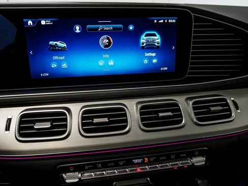 Used 2025 Mercedes-Benz GLS 450 4MATIC image 29