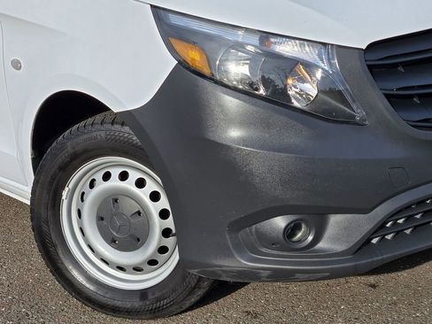 Used 2023 Mercedes-Benz Metris image 9