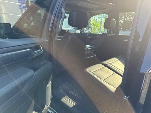 Used 2022 GMC Sierra 1500 SLT w/ SLT Premium Plus Package AWD/4WD image 7
