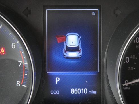 Used 2018 Toyota C-HR XLE image 13