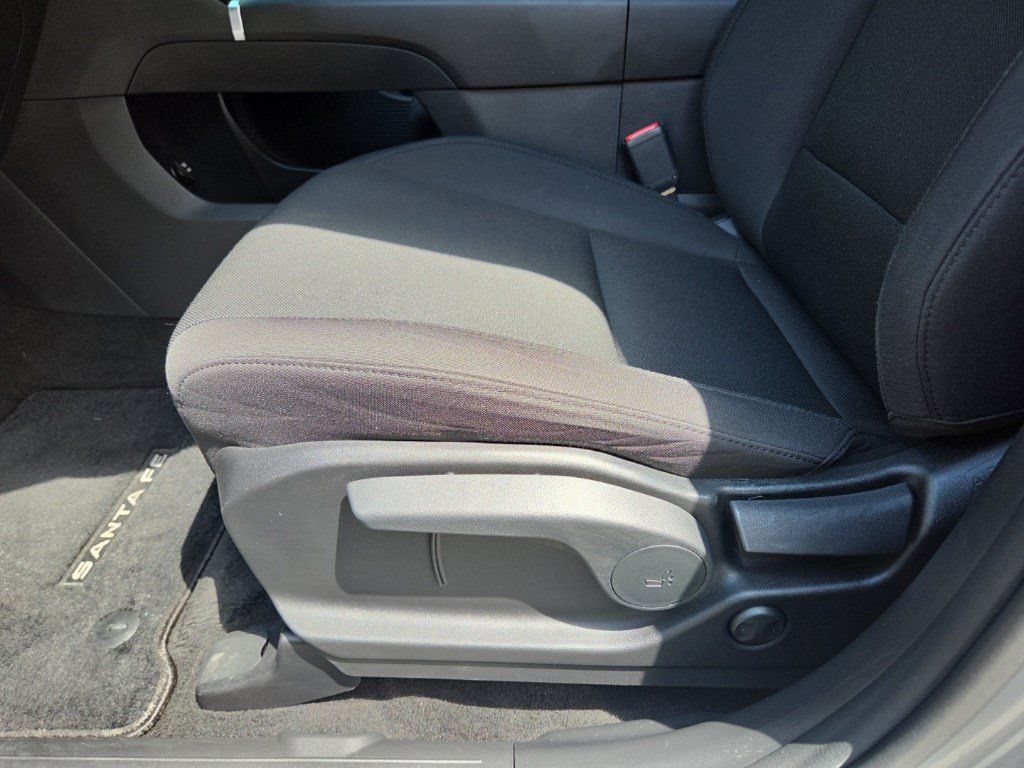 Used 2024 Hyundai Santa Fe SE AWD/4WD image 45