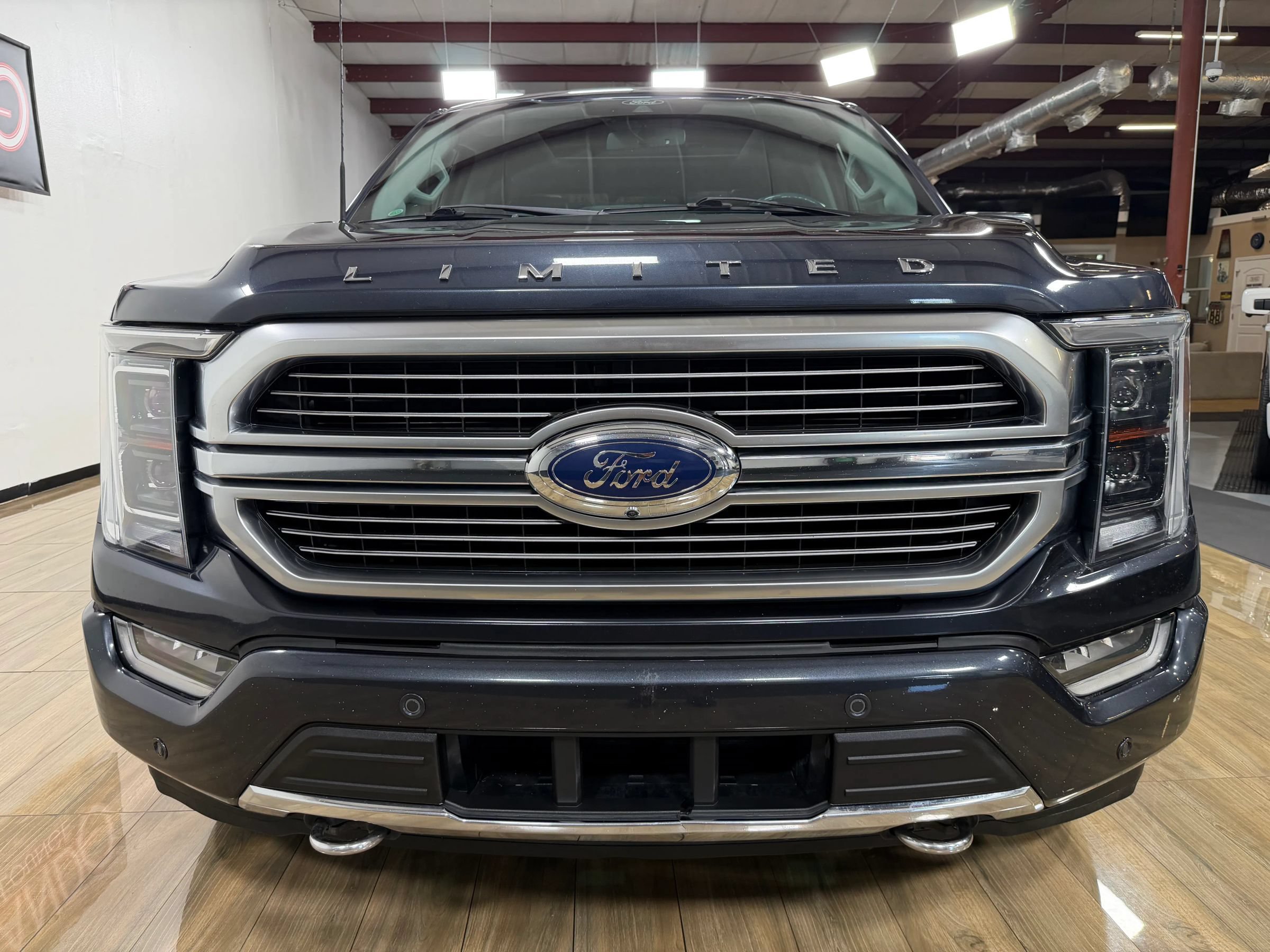 Used 2021 Ford F150 Limited AWD/4WD image 2