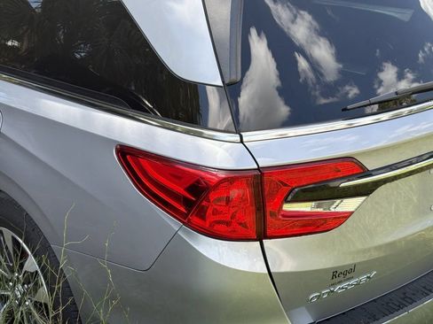 Used 2023 Honda Odyssey EX-L image 9