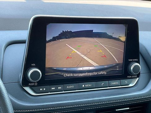 Used 2023 Nissan Rogue SV FWD image 25