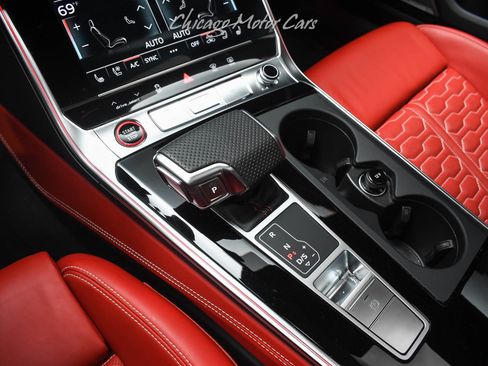 Used 2024 Audi RS 6 performance image 19