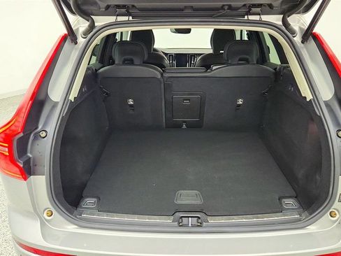 Used 2024 Volvo XC60 B5 Plus w/ Climate Package AWD/4WD image 21