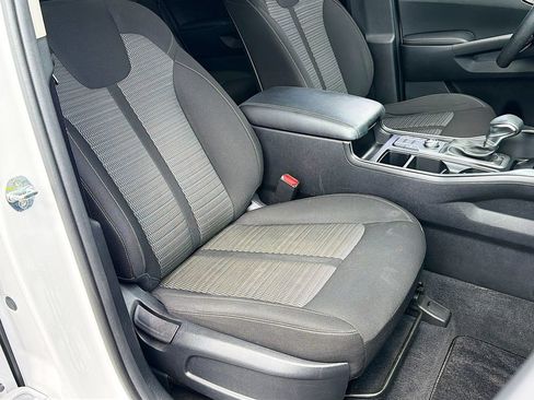 Used 2022 Kia Sorento LX FWD image 17