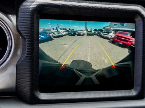 Used 2021 Jeep Wrangler Unlimited Sahara w/ Uconnect 4C Nav & Sound Group image 27