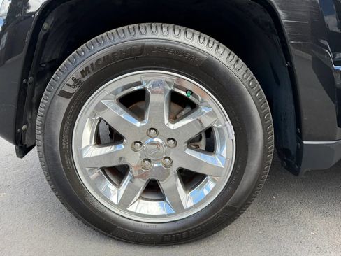 Used 2010 Jeep Liberty Limited w/ Tire & Wheel Group AWD/4WD image 26