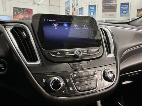 Used 2024 Chevrolet Malibu LT image 25