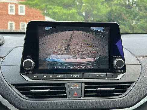 Used 2021 Nissan Altima 2.5 SR w/ SR Premium Package FWD image 20
