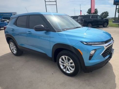 Used 2026 Chevrolet TrailBlazer LS w/ LS Confidence Package FWD image 2