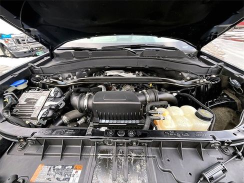 Used 2020 Ford Explorer Platinum w/ Premium Technology Package image 10