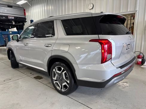Used 2023 Hyundai Palisade SEL w/ Premium Package AWD/4WD image 9