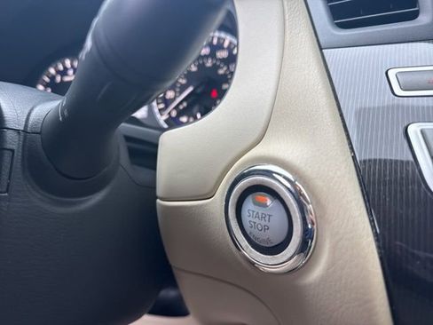 Used 2019 INFINITI QX60 Luxe w/ Essential Package image 16