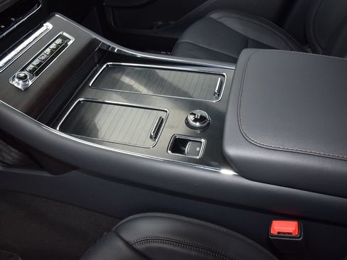 New 2026 Lincoln Aviator Reserve w/ Jet Appearance Package RWD image 32